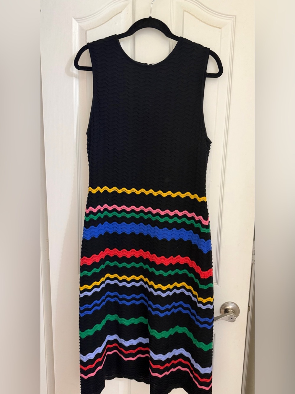Knit Sleeveless Black Dress with Multicolor Wavy Stripes